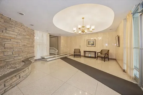 425 Home Avenue Oak Park IL 60302