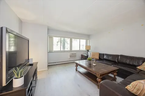 425 Home Avenue Oak Park IL 60302