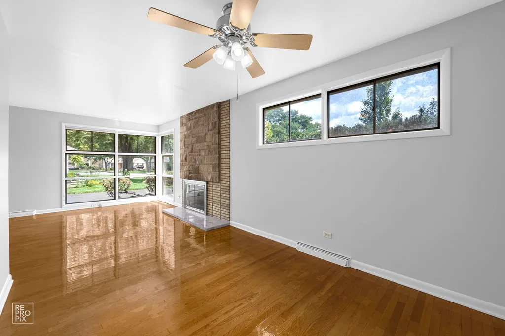 415 East Atwater Avenue Elmhurst IL 60126
