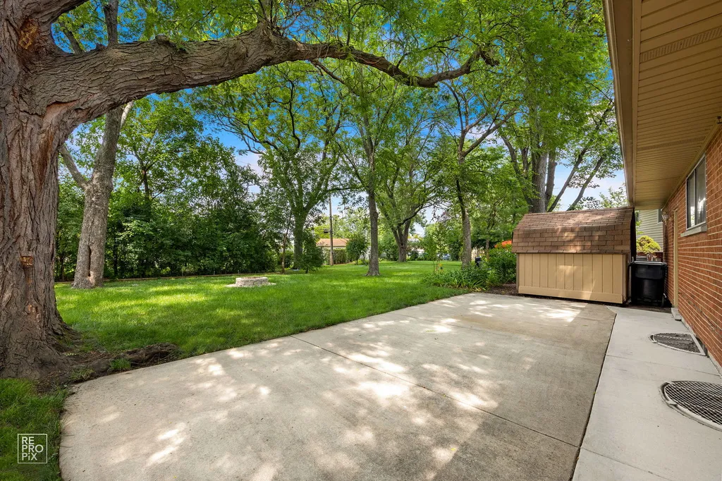 415 East Atwater Avenue Elmhurst IL 60126