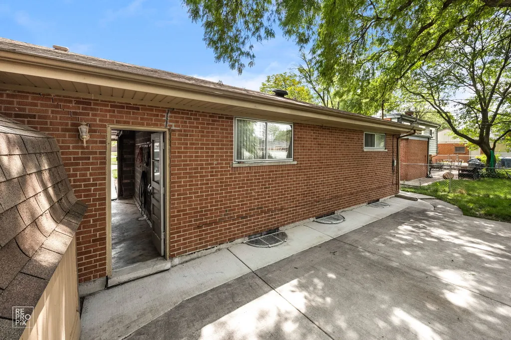 415 East Atwater Avenue Elmhurst IL 60126