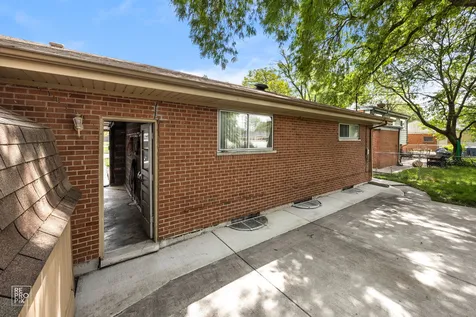 415 East Atwater Avenue Elmhurst IL 60126
