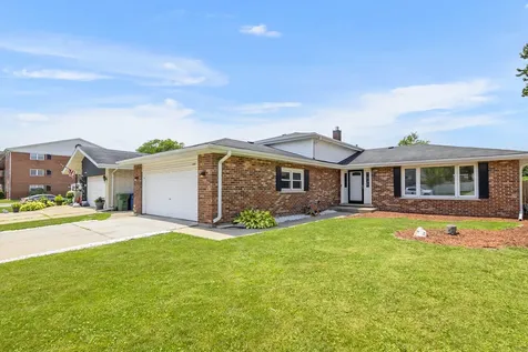 9336 Moody Avenue Oak Lawn IL 60453