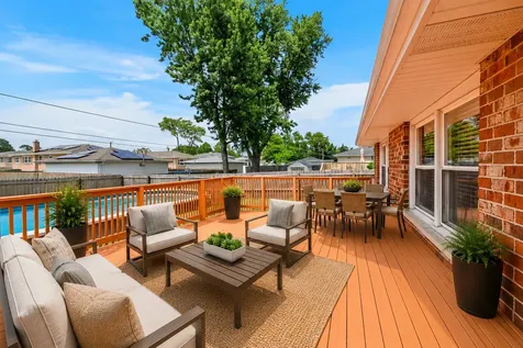 9336 Moody Avenue Oak Lawn IL 60453