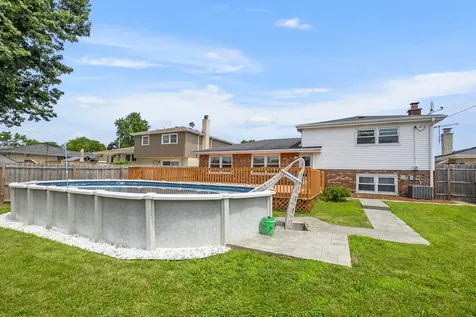 9336 Moody Avenue Oak Lawn IL 60453
