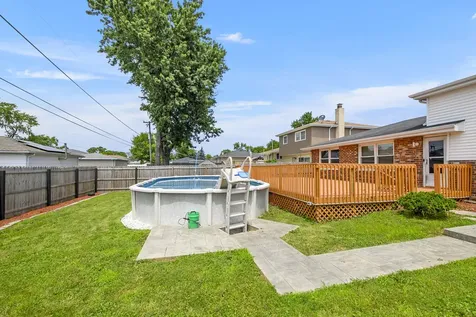 9336 Moody Avenue Oak Lawn IL 60453