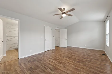 464 Valentine Way Oswego IL 60543