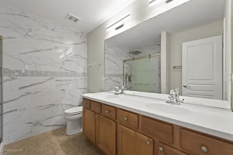 464 Valentine Way Oswego IL 60543