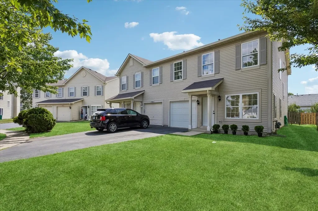 738 South Shannon Drive Romeoville IL 60446