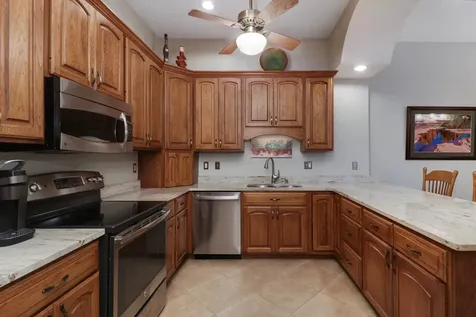 17 Grape Vine Lane Bloomington IL 61704