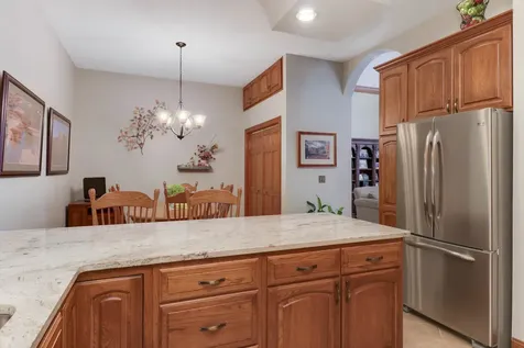 17 Grape Vine Lane Bloomington IL 61704