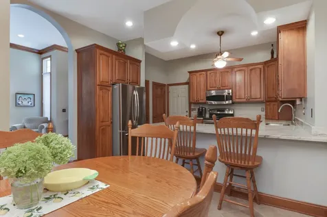 17 Grape Vine Lane Bloomington IL 61704