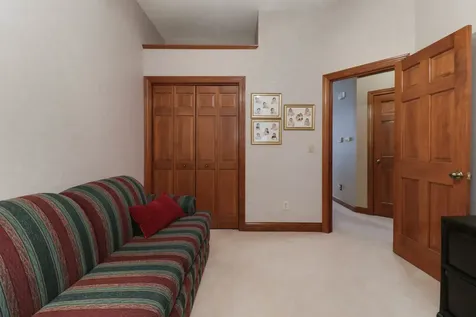 17 Grape Vine Lane Bloomington IL 61704