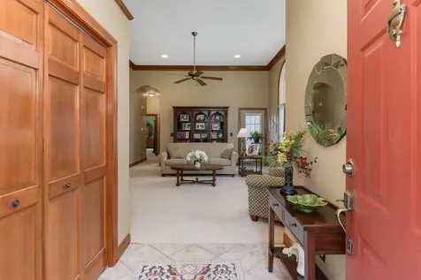 17 Grape Vine Lane Bloomington IL 61704