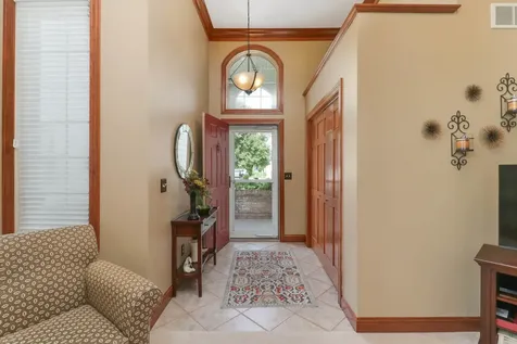 17 Grape Vine Lane Bloomington IL 61704