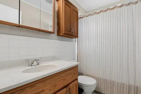 680 Brantwood Court Elk Grove Village IL 60007