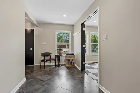 680 Brantwood Court Elk Grove Village IL 60007