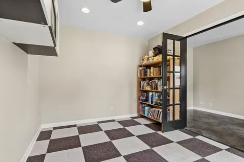 680 Brantwood Court Elk Grove Village IL 60007
