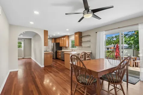 680 Brantwood Court Elk Grove Village IL 60007