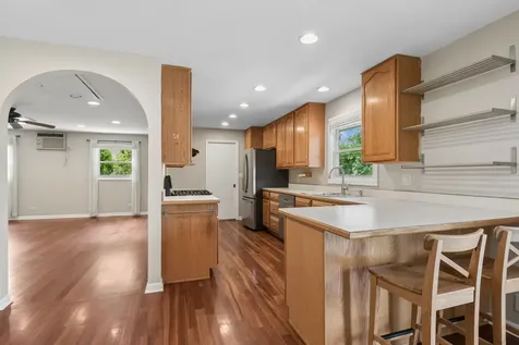 680 Brantwood Court Elk Grove Village IL 60007