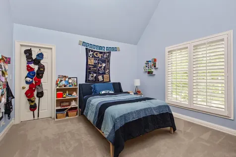 610 Grant Court Burr Ridge IL 60527