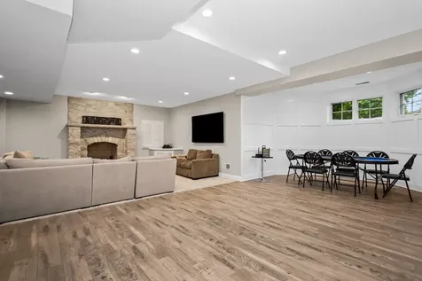 610 Grant Court Burr Ridge IL 60527