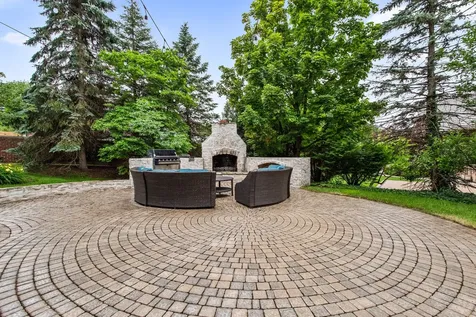 610 Grant Court Burr Ridge IL 60527
