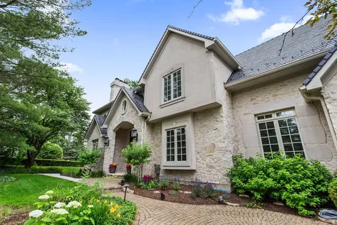 610 Grant Court Burr Ridge IL 60527
