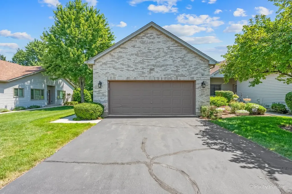 107 Fawn Lane Elgin IL 60120