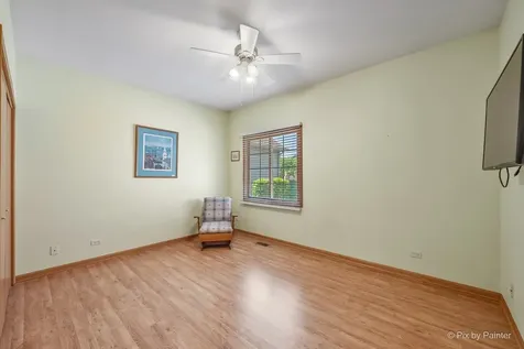 107 Fawn Lane Elgin IL 60120