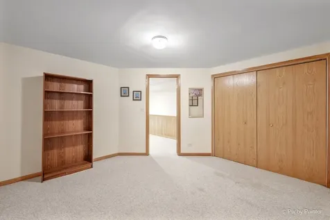 107 Fawn Lane Elgin IL 60120