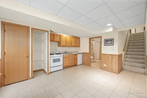 107 Fawn Lane Elgin IL 60120