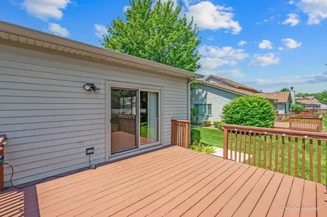 107 Fawn Lane Elgin IL 60120