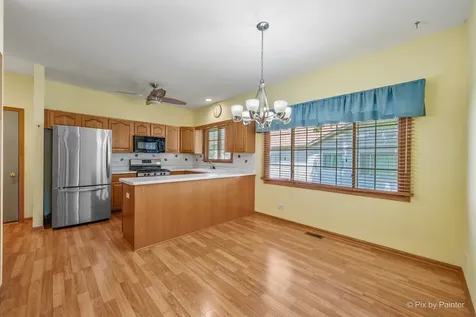 107 Fawn Lane Elgin IL 60120