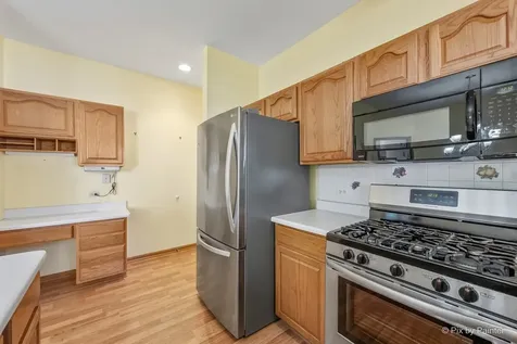 107 Fawn Lane Elgin IL 60120