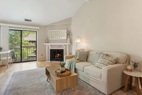 230 Windsor Lane Willowbrook IL 60527
