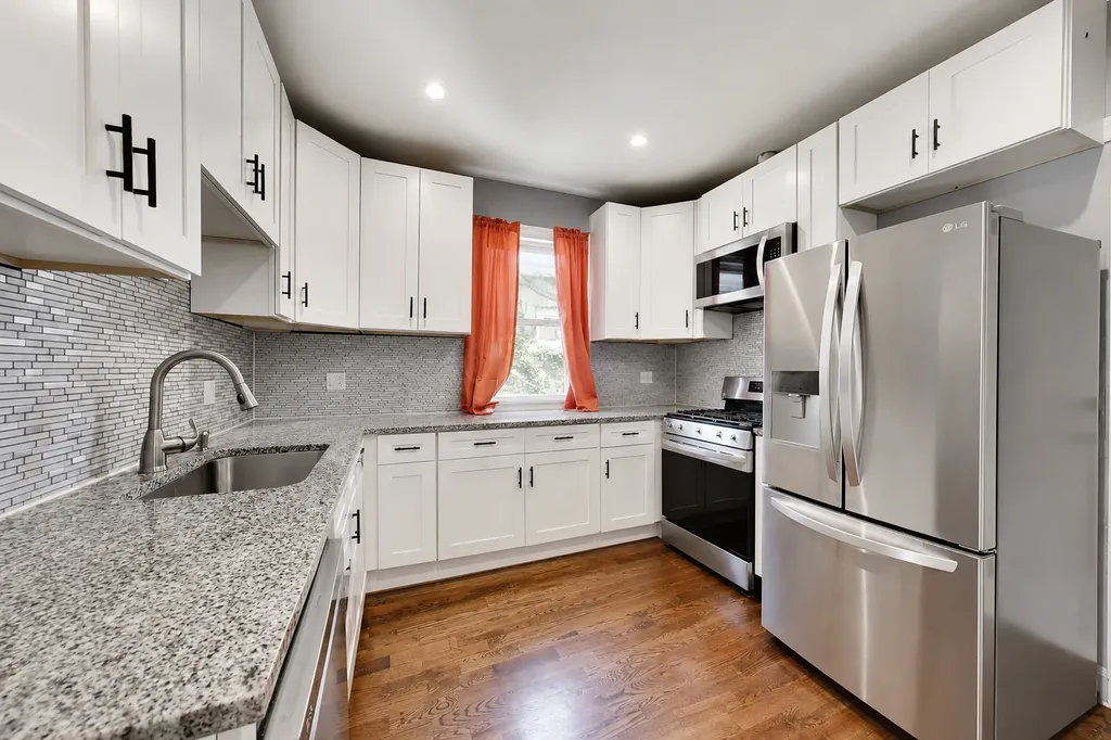 7643 South Eberhart Avenue Chicago IL 60619