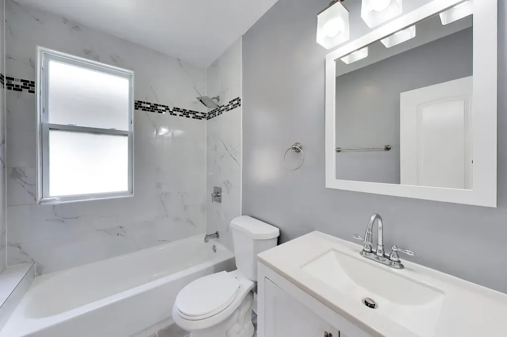7643 South Eberhart Avenue Chicago IL 60619
