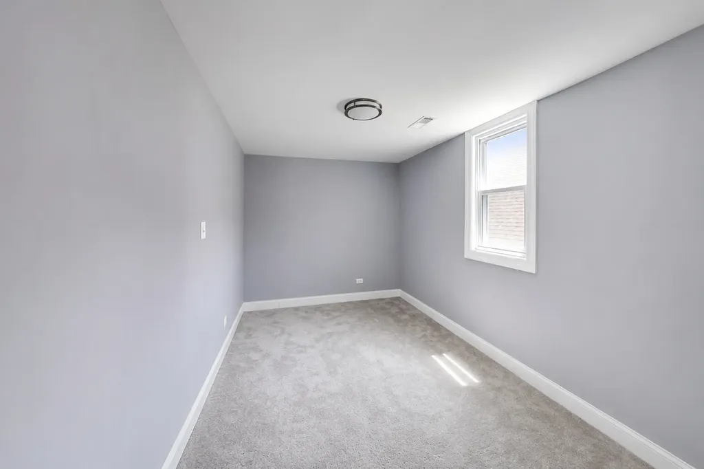 7643 South Eberhart Avenue Chicago IL 60619