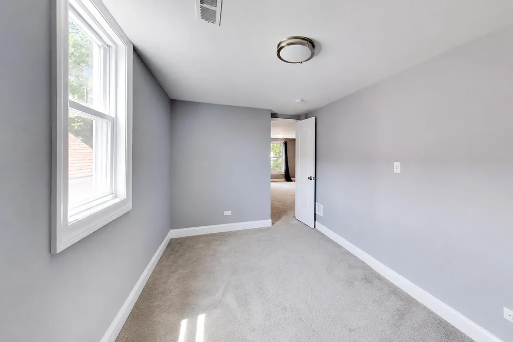 7643 South Eberhart Avenue Chicago IL 60619