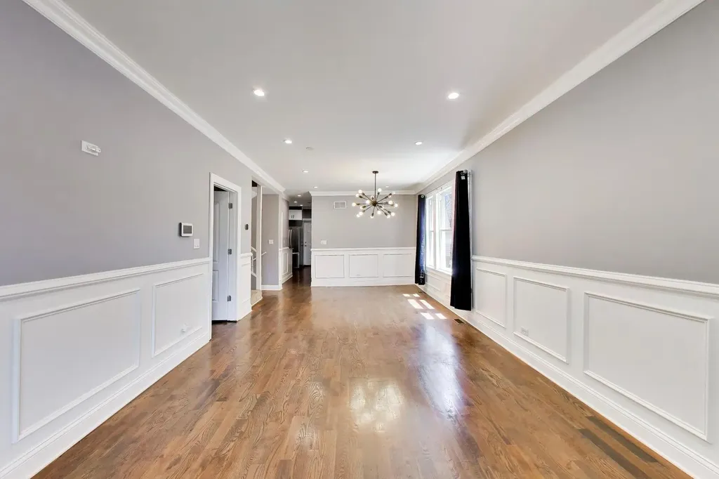 7643 South Eberhart Avenue Chicago IL 60619