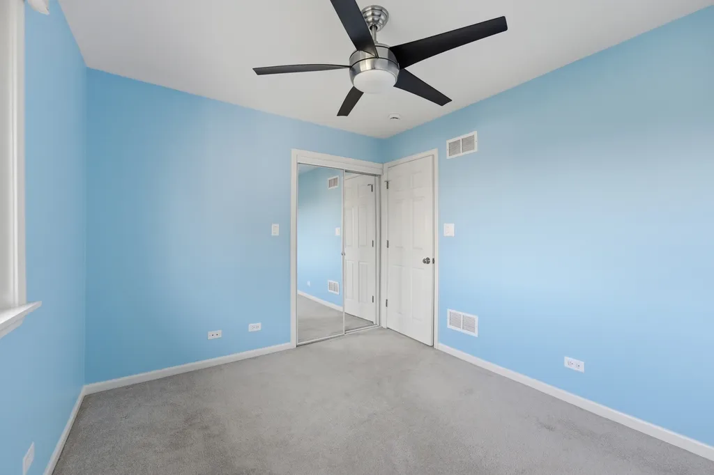 499 Carlsbad Trail Roselle IL 60172
