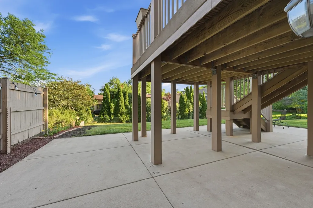 499 Carlsbad Trail Roselle IL 60172