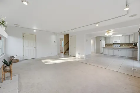 499 Carlsbad Trail Roselle IL 60172