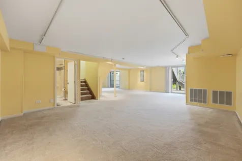 499 Carlsbad Trail Roselle IL 60172