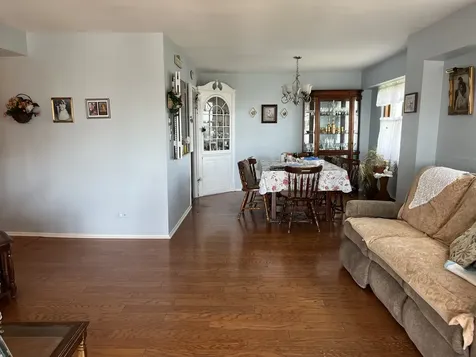 141 North La Grange Road La Grange IL 60525