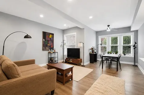 4925 North Albany Avenue Chicago IL 60625