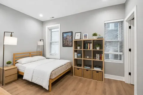 4925 North Albany Avenue Chicago IL 60625