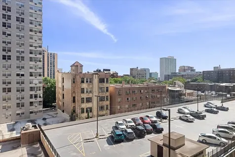 3950 North Lake Shore Drive Chicago IL 60613