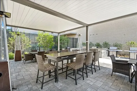 3950 North Lake Shore Drive Chicago IL 60613